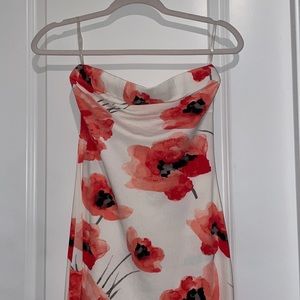 Women’s strapless dress with coral flower design